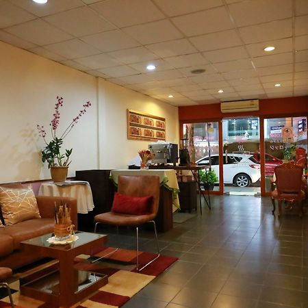 Travel Lodge Surawong (Adults Only) Bangkok Exteriör bild