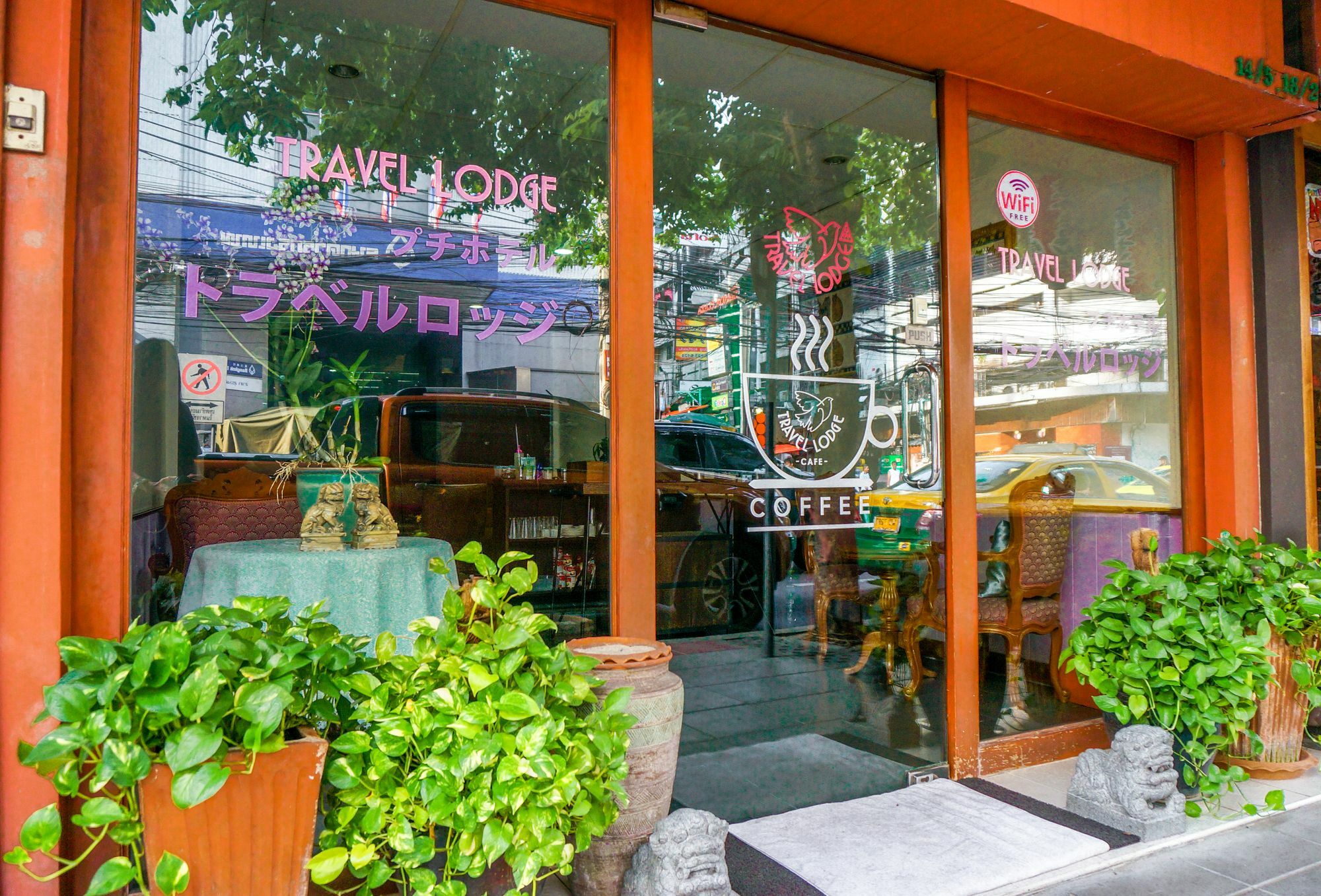 Travel Lodge Surawong (Adults Only) Bangkok Exteriör bild
