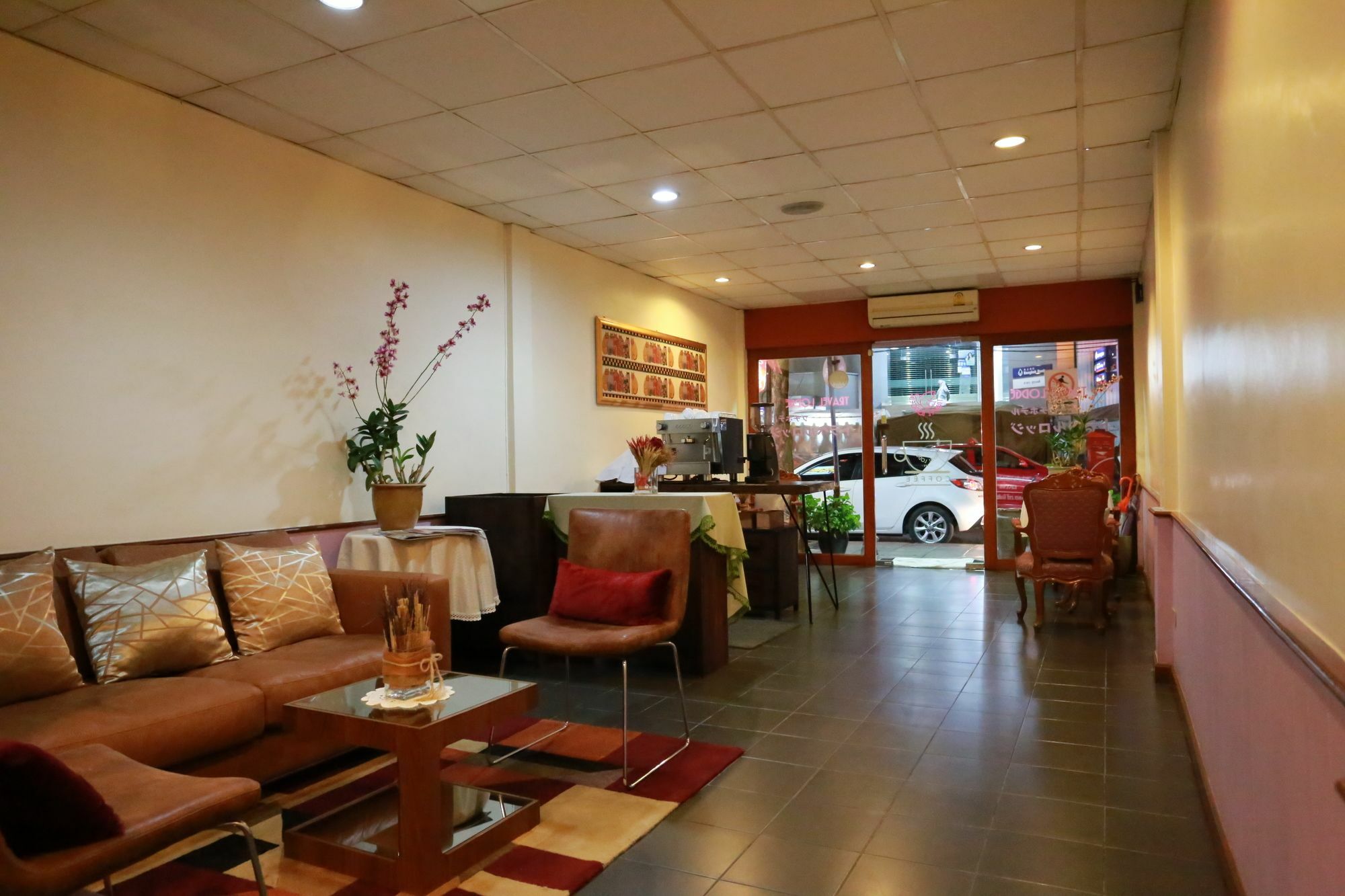 Travel Lodge Surawong (Adults Only) Bangkok Exteriör bild
