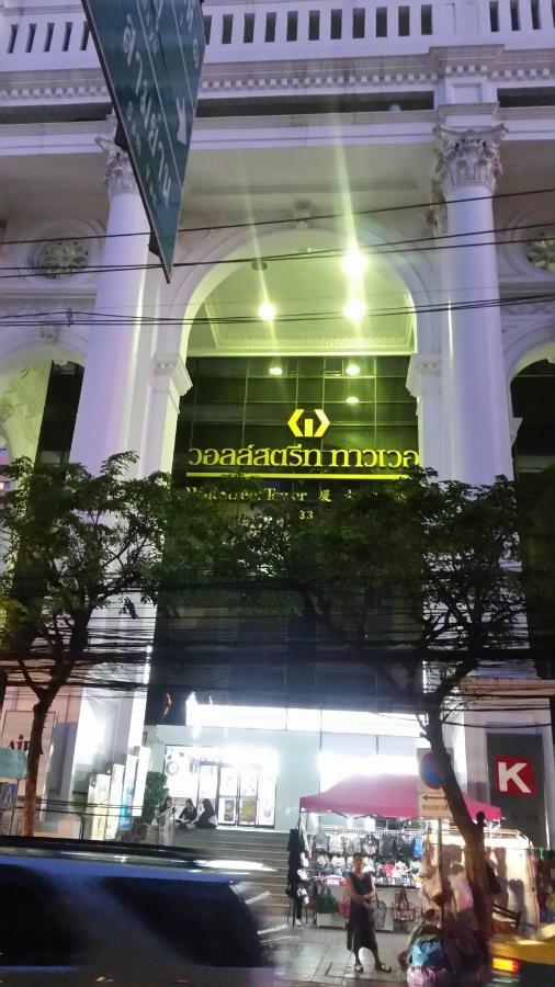 Travel Lodge Surawong (Adults Only) Bangkok Exteriör bild