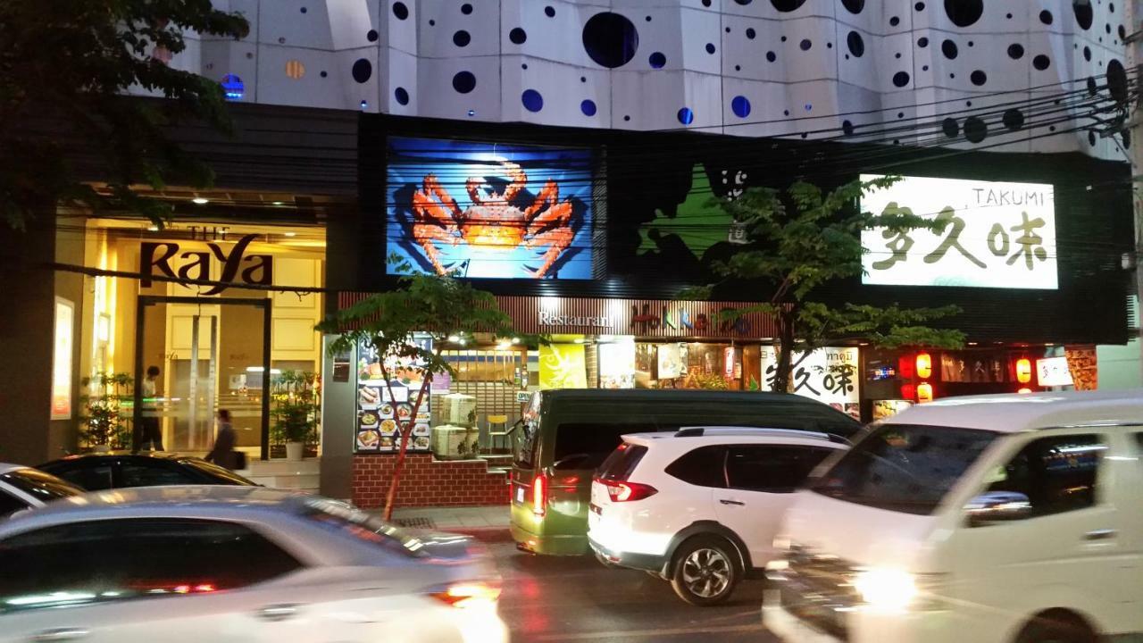 Travel Lodge Surawong (Adults Only) Bangkok Exteriör bild